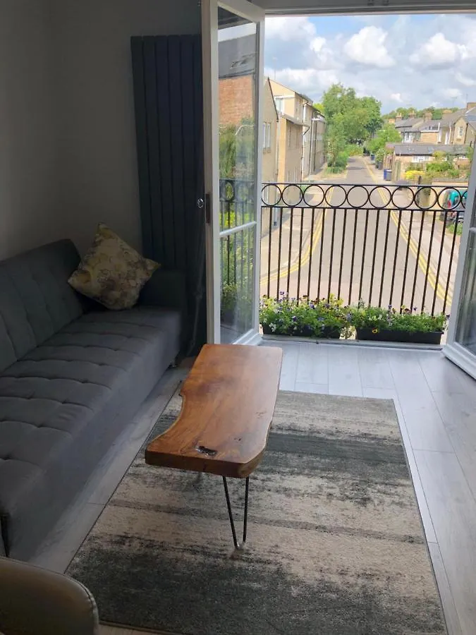 Adam And Eve Street Apartment CBG