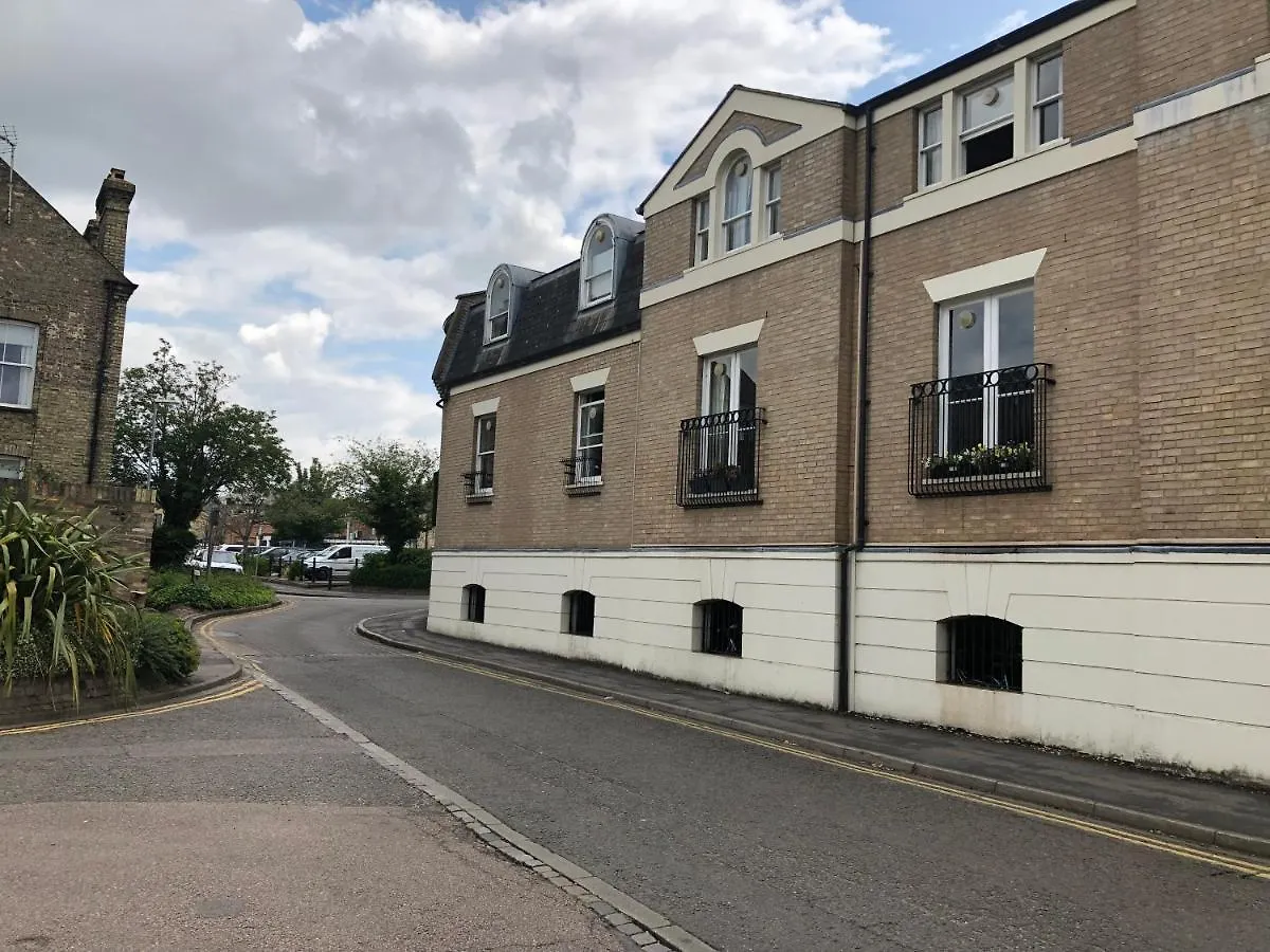 Adam And Eve Street Apartment CBG